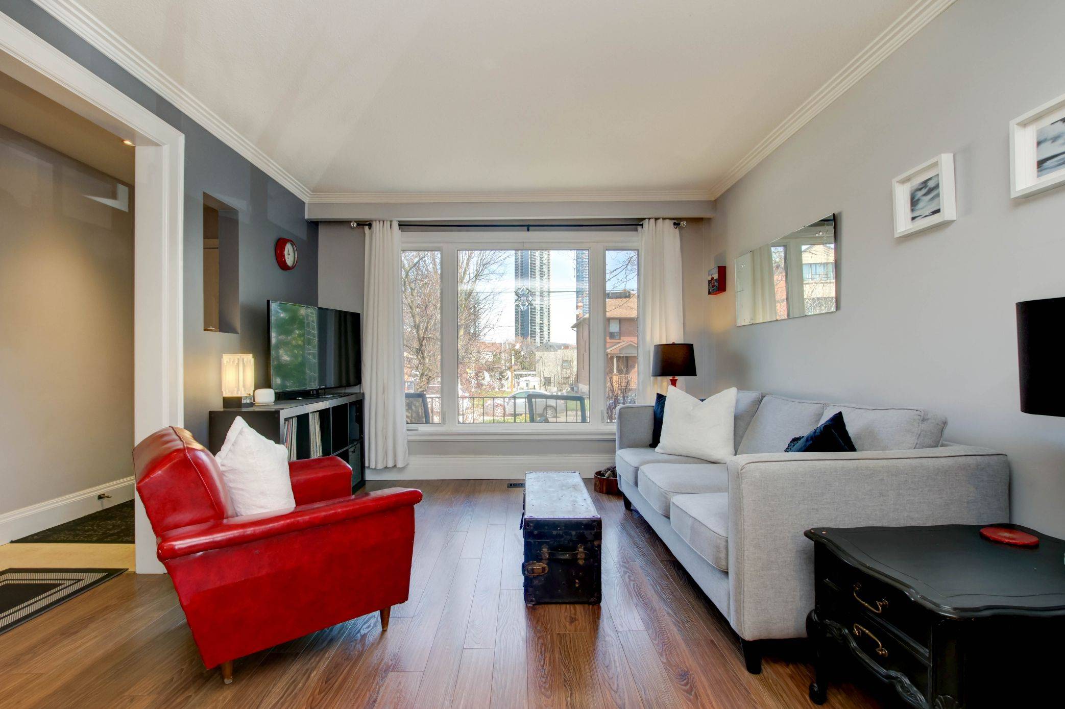 Toronto W06, ON M8V 2K6,14 Louisa ST