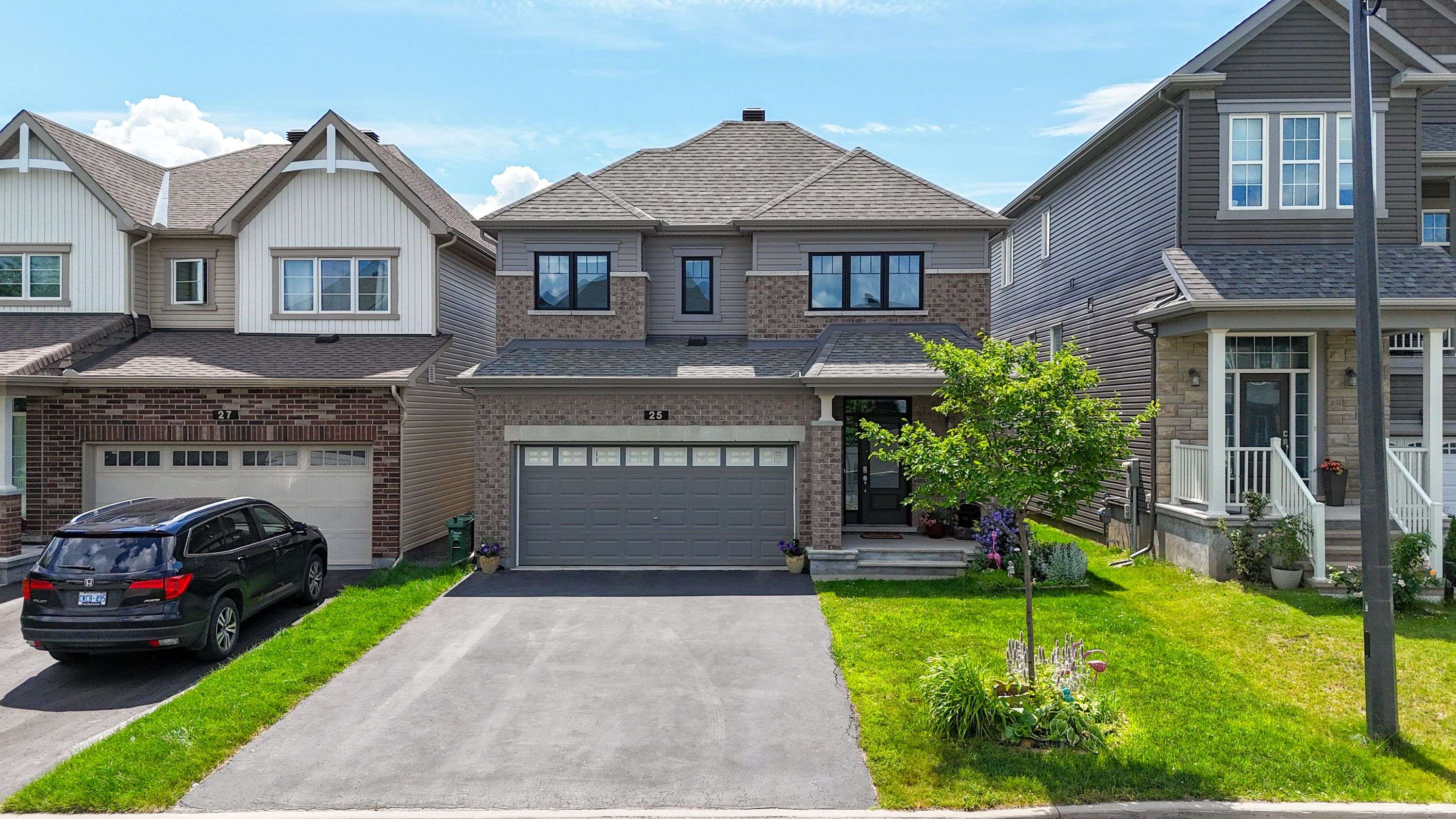 25 CLONFADDA TER, Barrhaven, ON K2J 6E7