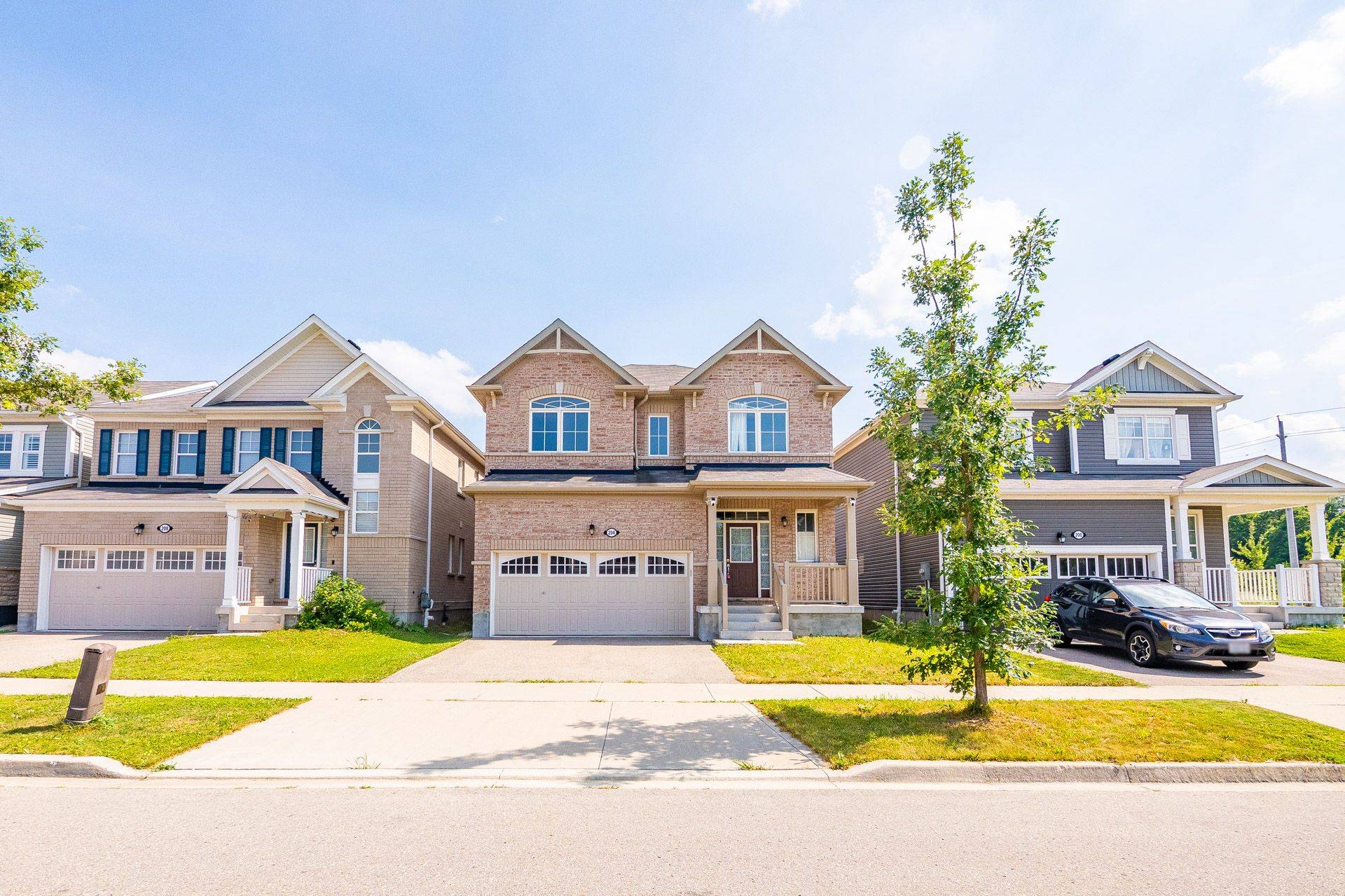 Kitchener, ON N2R 0J9,204 Shady Glen CRES