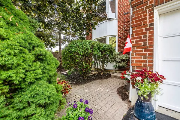 Ajax, ON L1S 7A4,44 Hewitt CRES