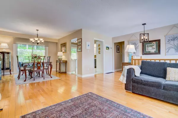 Orillia, ON L3V 2H1,363 TALLWOOD DR