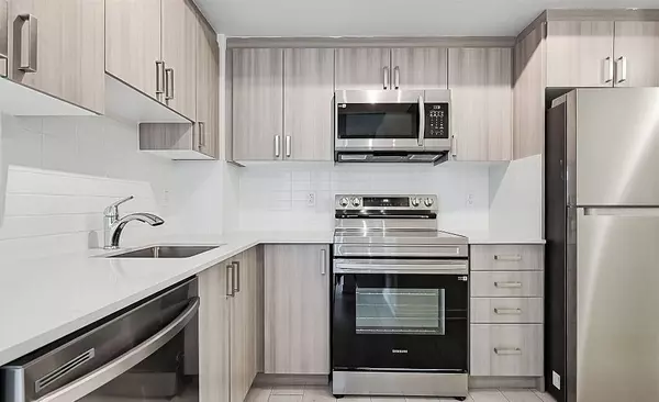 Toronto W04, ON M6B 0B1,556 Marlee AVE W #521