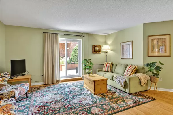 Peterborough Central, ON K9H 7M5,475 Parkhill RD W #115