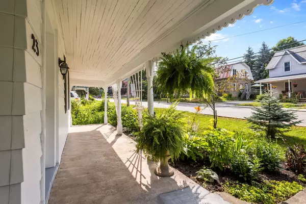 Westport, ON K0G 1X0,23 Rideau ST