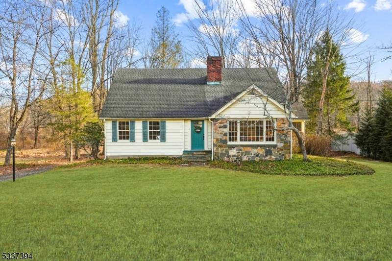 Mendham Twp., NJ 07926,17 E. MAIN STREET