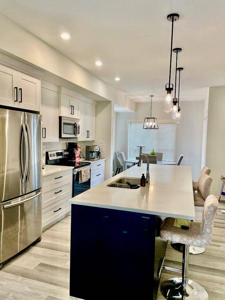 Calgary, AB T3K2P3,402 Harvest Grove WALK NE