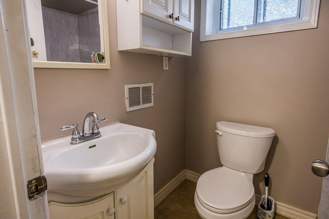 Toronto C14, ON M2N 2Y3,12 Craigmore CRES #Lower Level