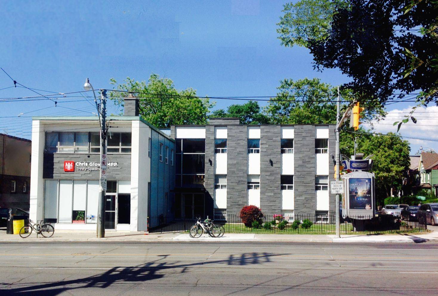 226 Bathurst ST #300, Toronto C01, ON M5T 2R9