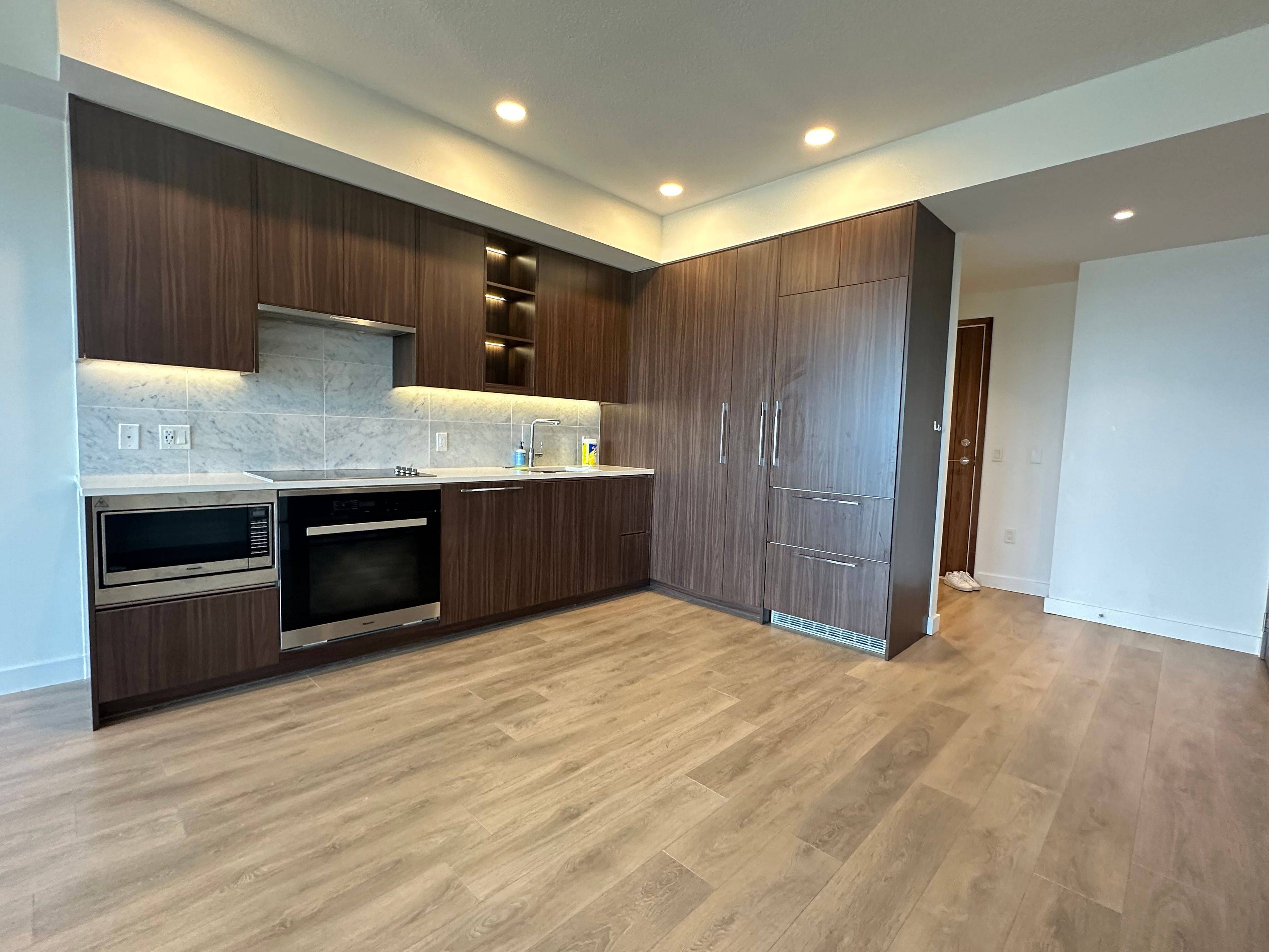 Toronto C15, ON M2K 0H1,85 Mcmahon DR #3307