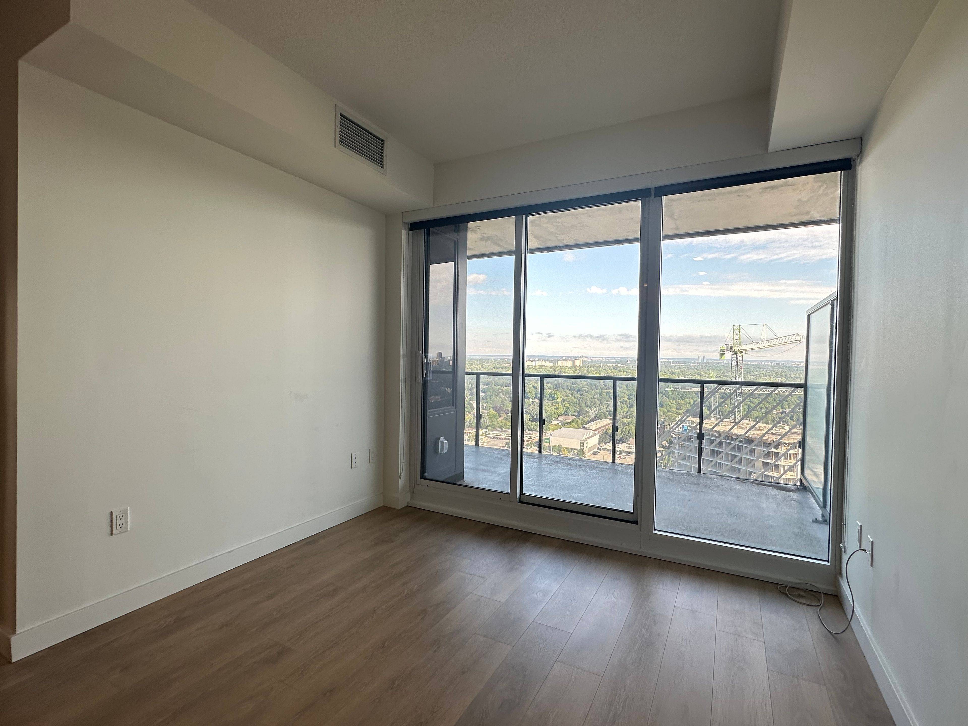 Toronto C15, ON M2K 0H1,85 Mcmahon DR #3307