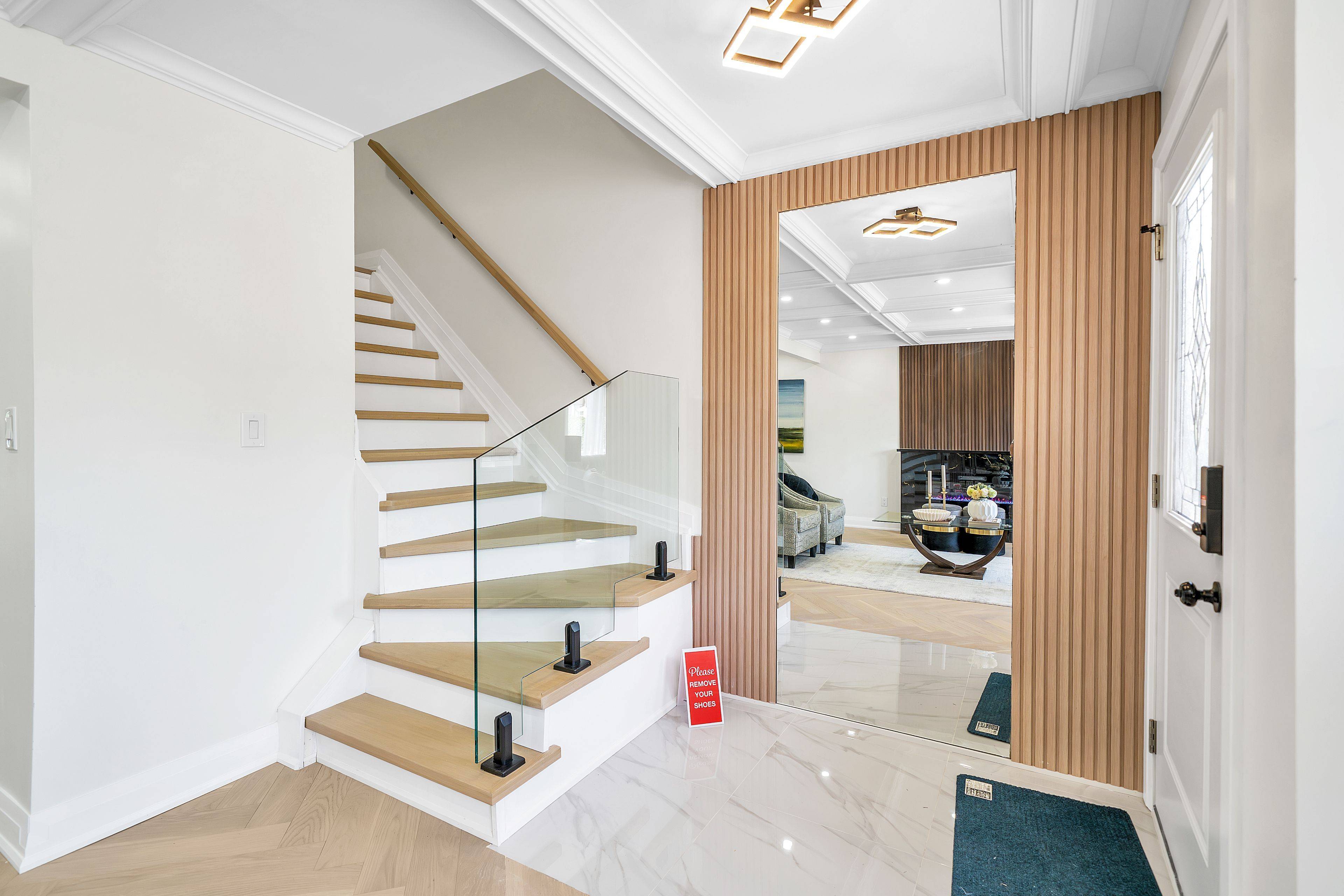 Oshawa, ON L1J 7B3,195 Castlebar CRES