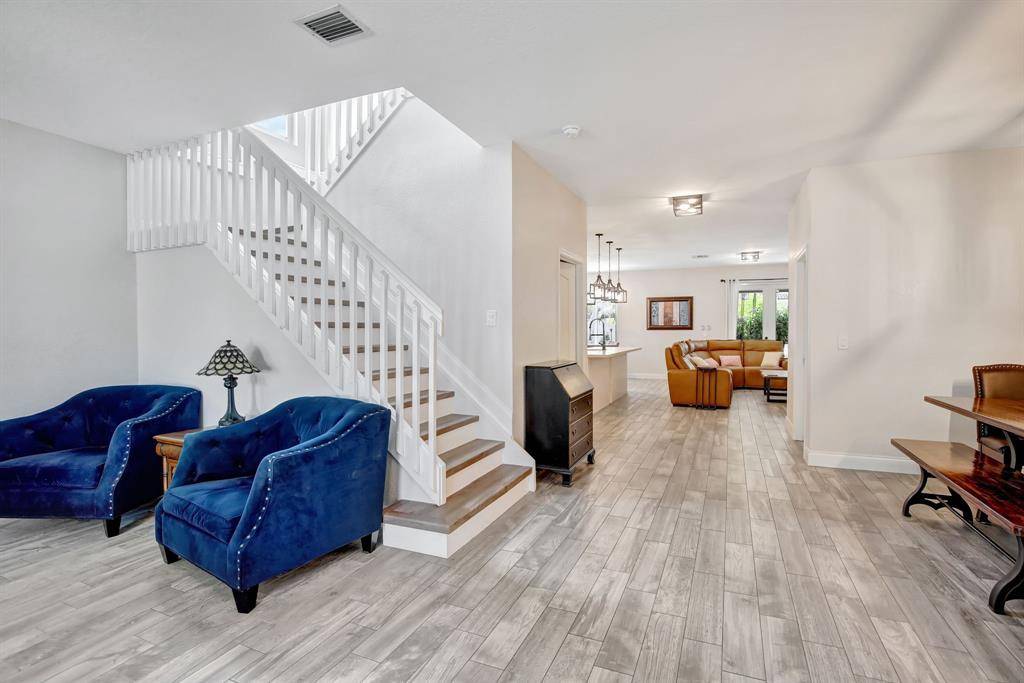 Fort Lauderdale, FL 33332,6340 SW 195th Ave