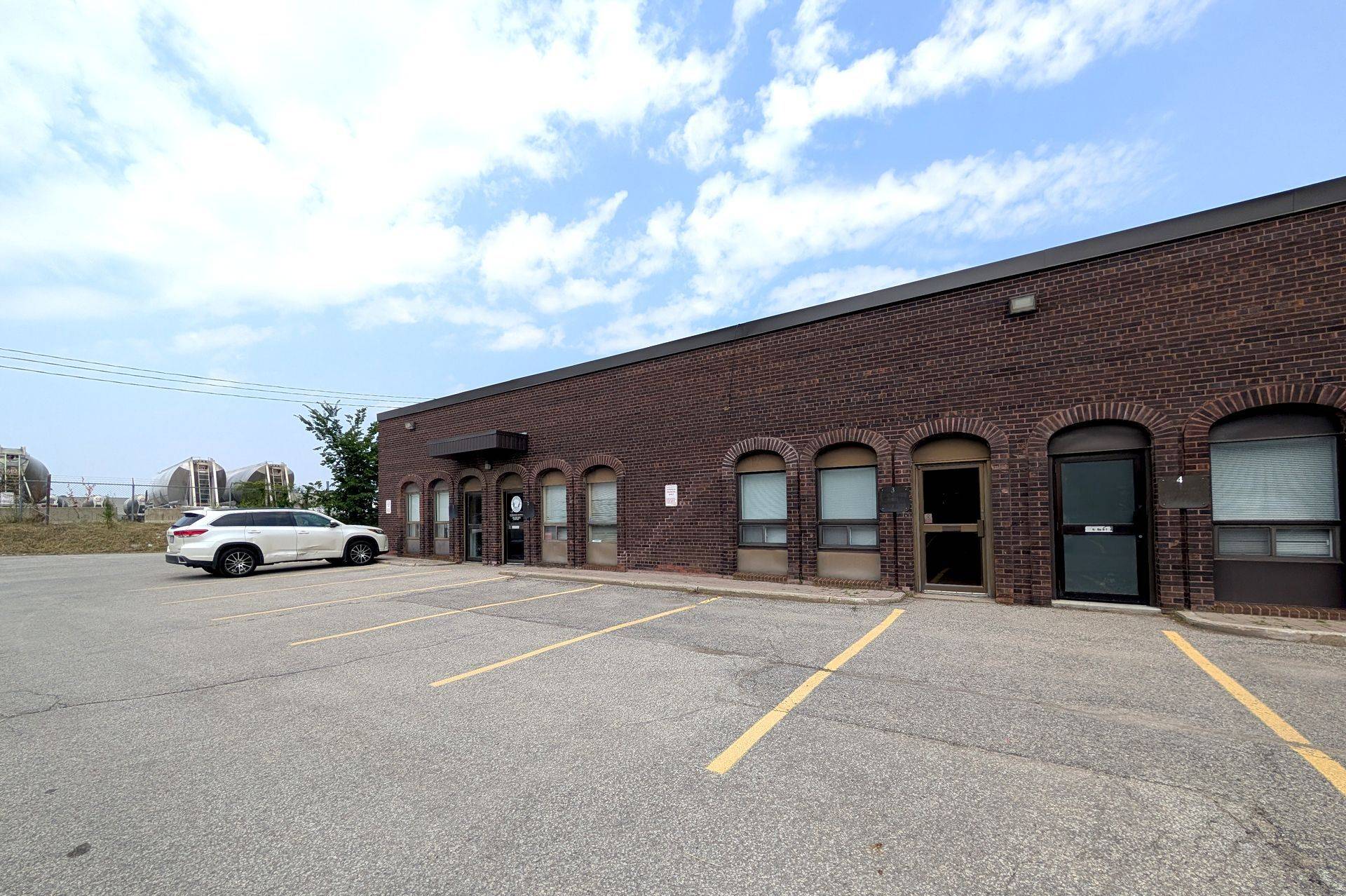 Toronto W05, ON M3J 2B9,4480 Chesswood DR #3