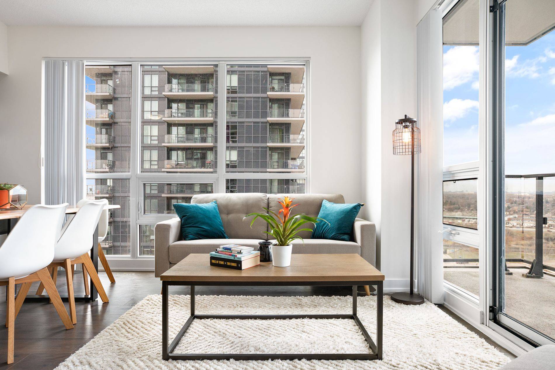 Toronto W06, ON M8V 0C2,2212 Lake Shore BLVD W #2508