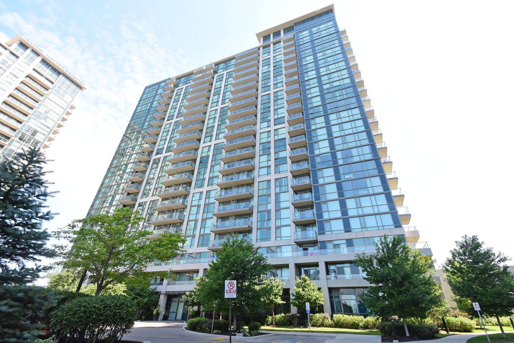 339 Rathburn RD #1809, Mississauga, ON L5B 0K6
