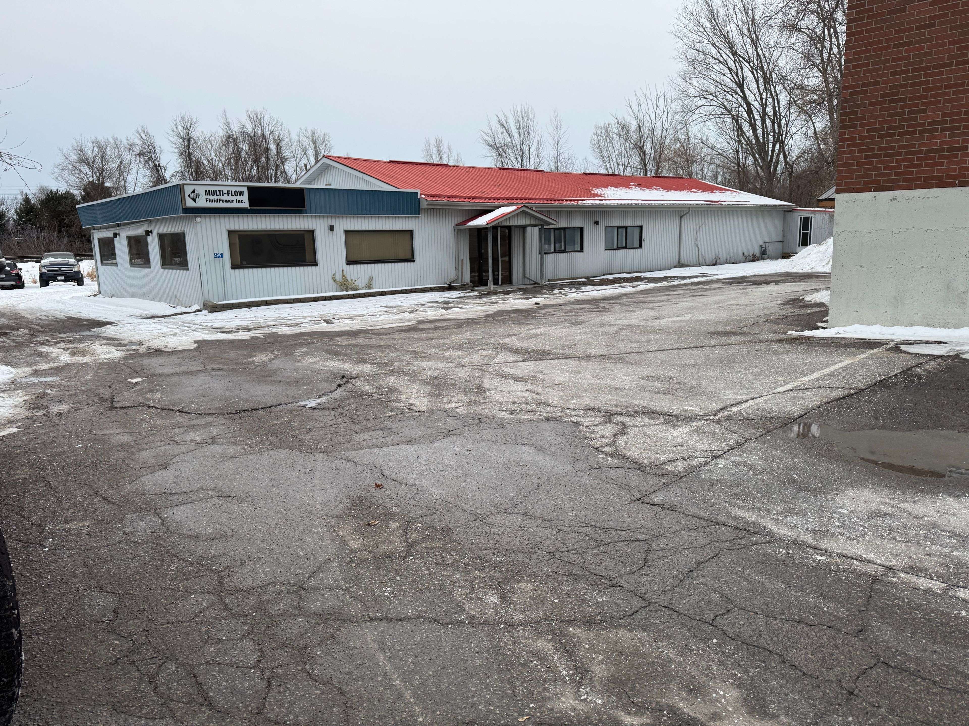 Belleville, ON K8P 1B6,495 Dundas ST W