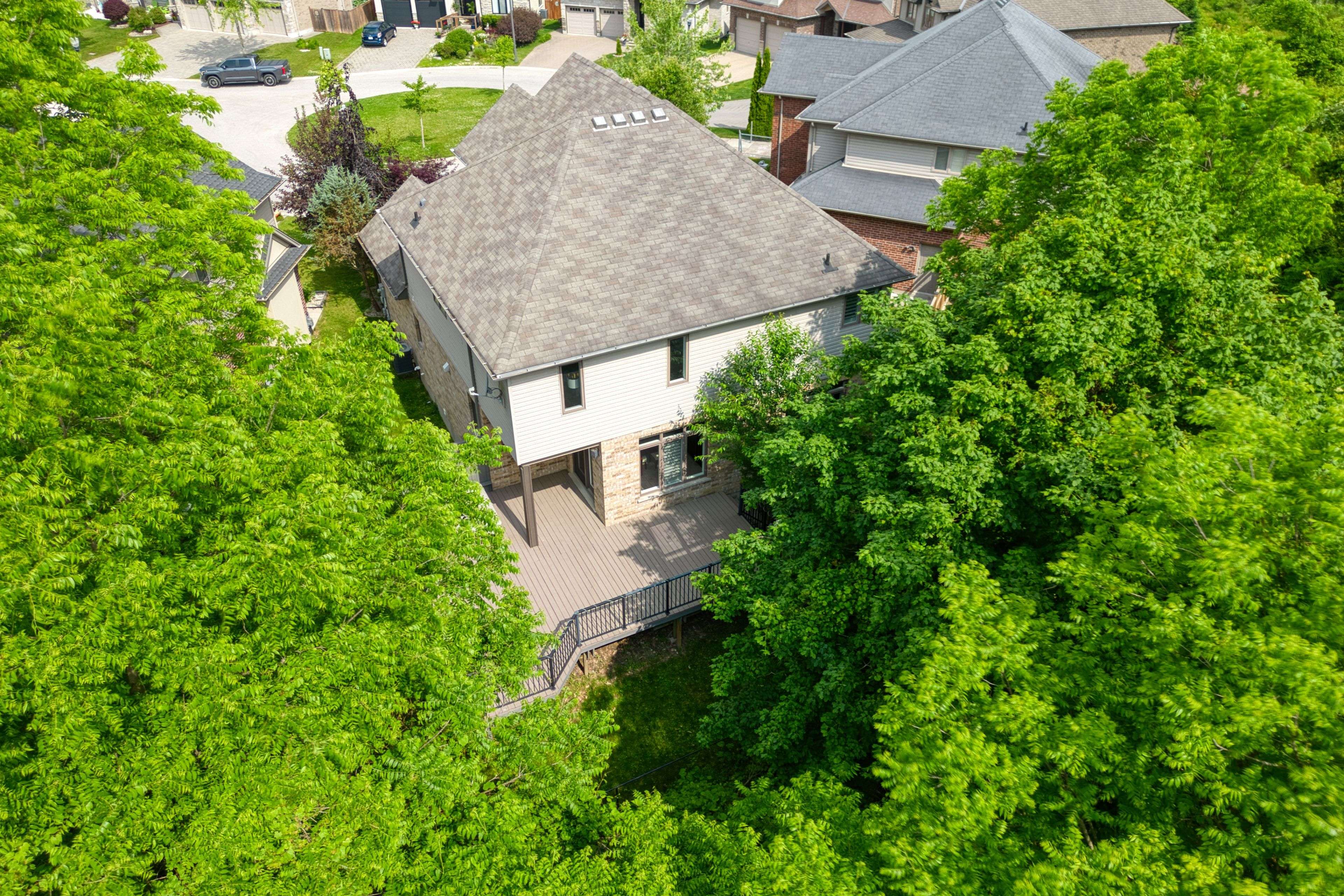 London North, ON N5X 0E7,1557 Privet PL