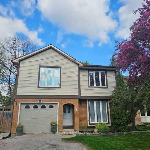 8 Lochern RD, London South, ON N5Z 4L6