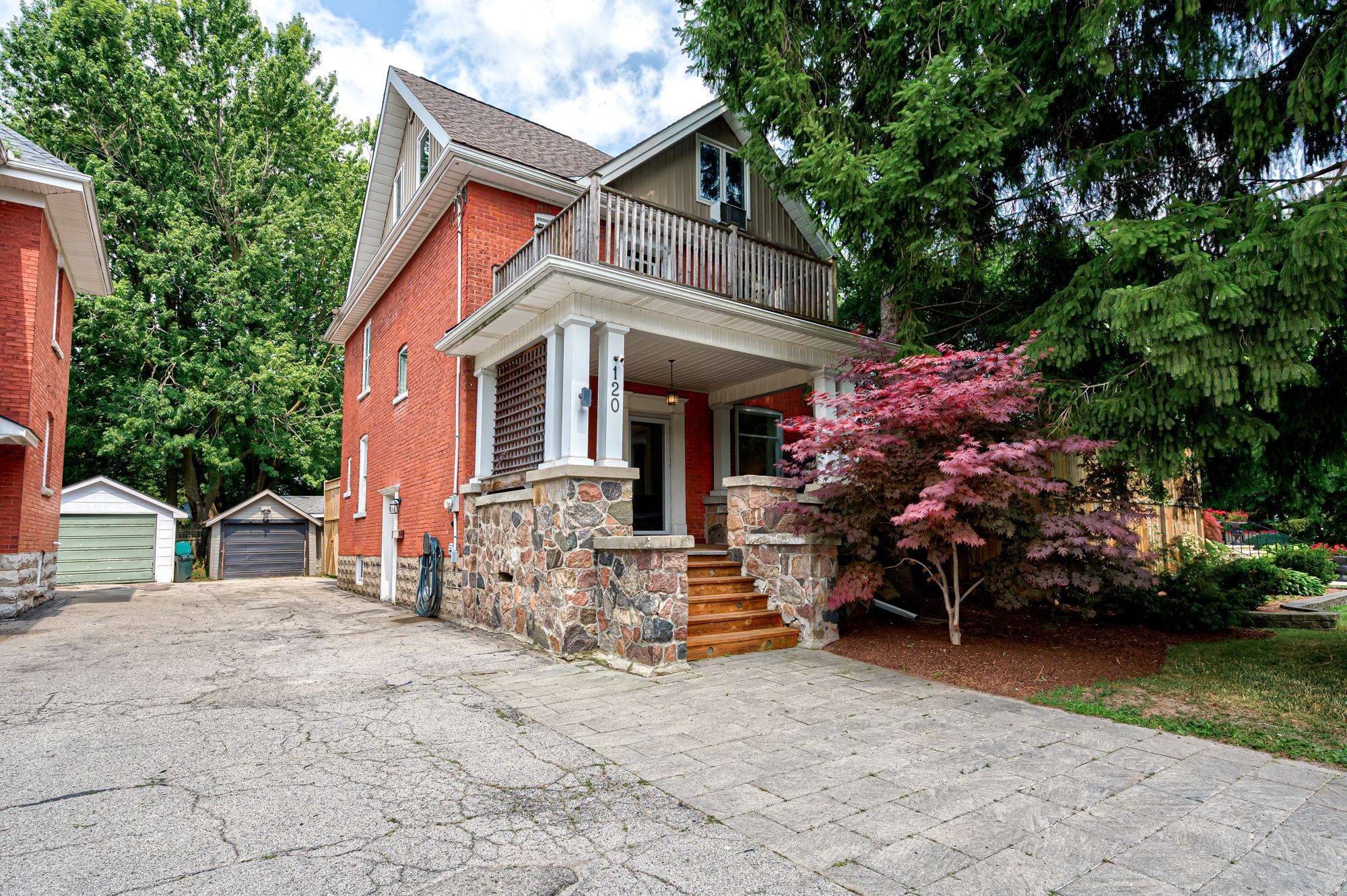 Stratford, ON N5A 6K9,120 John ST N