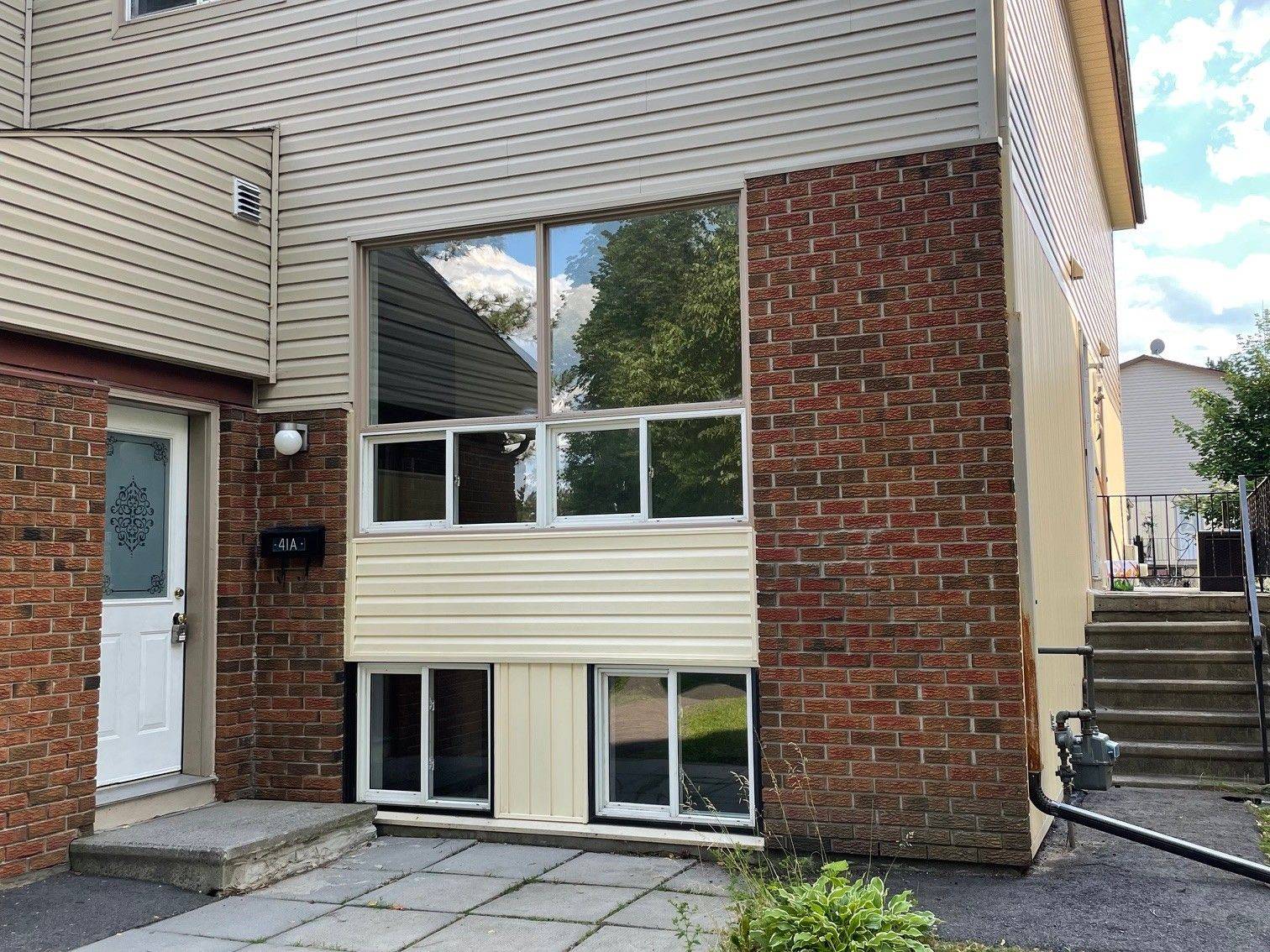 41 Forester CRES #A, Bells Corners And South To Fallowfield, ON K2H 8Y3