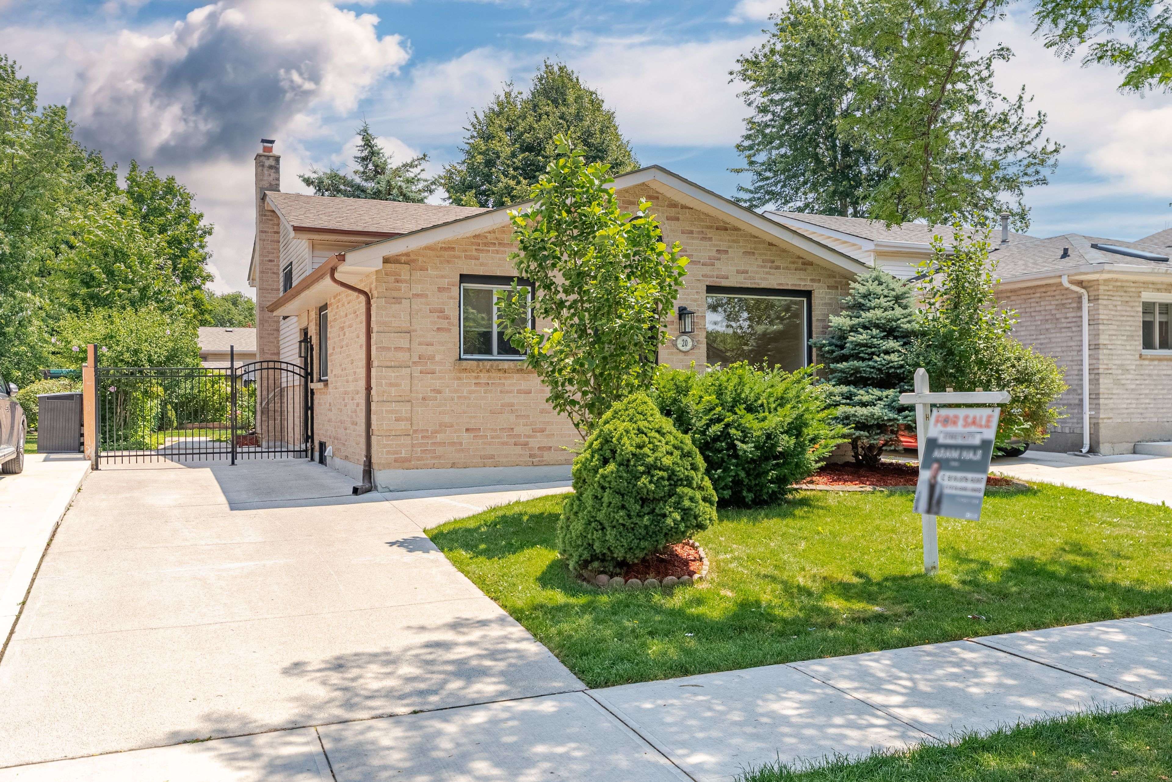 20 Fairchild CRES, London South, ON N6E 3E2