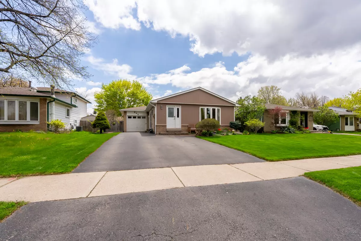 Milton, ON L9T 3W6,868 Governors CRES