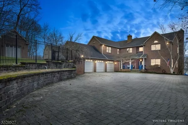 91 Chincopee Rd, Jefferson Twp., NJ 07849