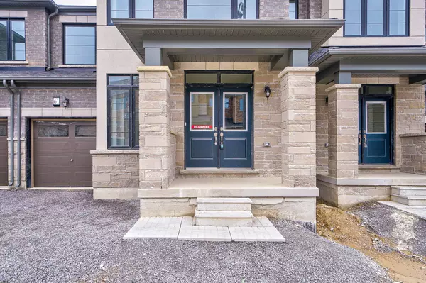 61 Kenneth Rogers CRES, East Gwillimbury, ON L9N 0S3
