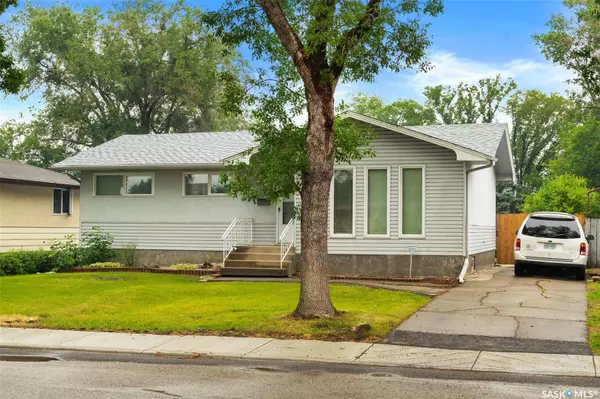 14 HAMMOND ROAD, Regina, SK S4R 3C6