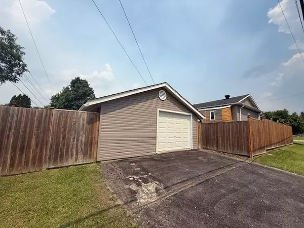 Timmins, ON P4N 5J1,647 University ST