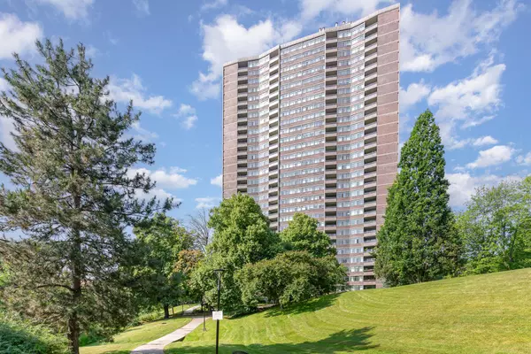 3100 Kirwin AVE #2905, Mississauga, ON L5A 3S6