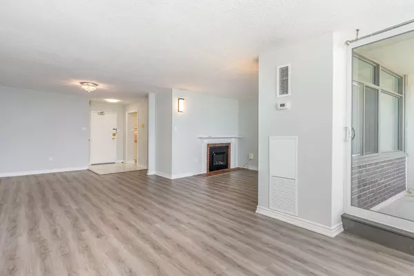 Mississauga, ON L5A 3S6,3100 Kirwin AVE #2905