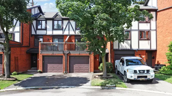 Mississauga, ON L5L 2E4,3360 Council Ring RD #61