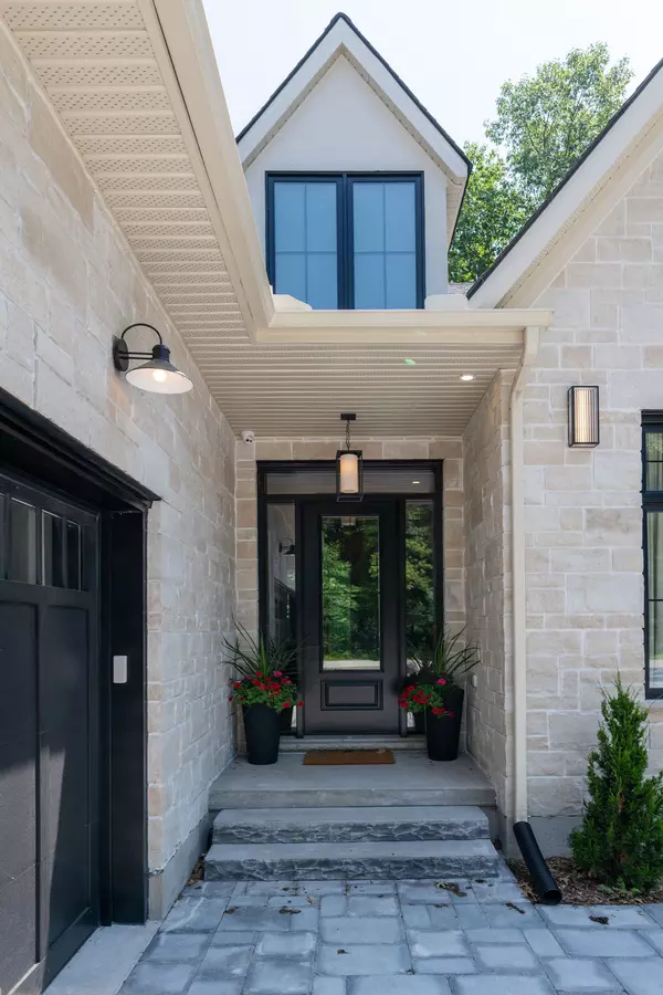 Lambton Shores, ON N0M 1T0,10099 Pinery Bluffs RD