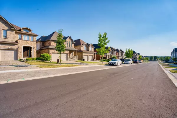 London North, ON N6G 0P4,2362 Callingham DR