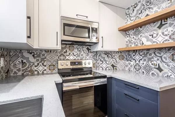 Hamilton, ON L5R 3E7,45 Garfield AVE #Unit #1