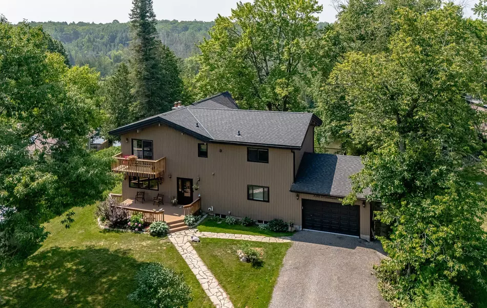 136 Riverbank DR, Georgina, ON L0E 1N0