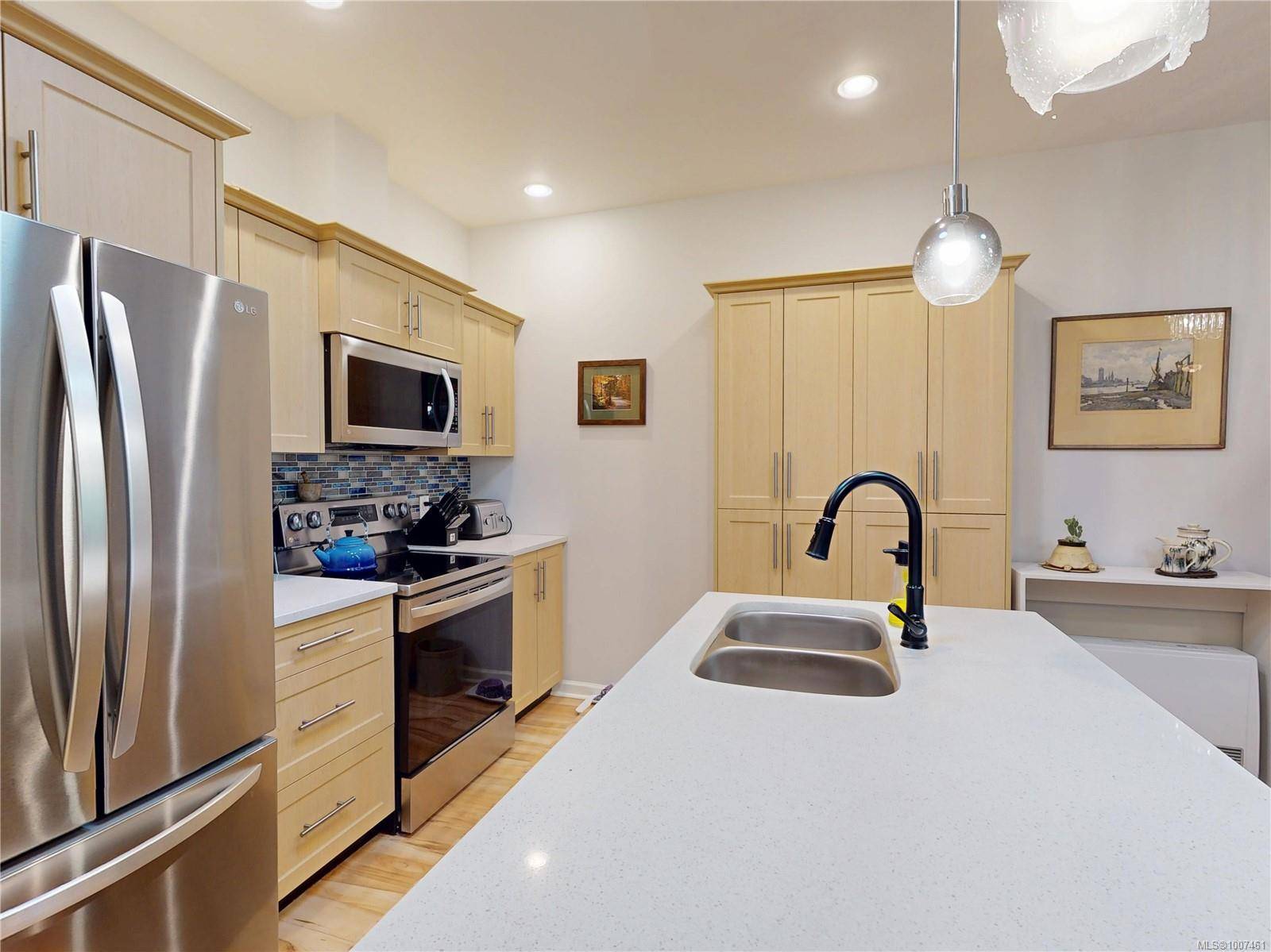 Sooke, BC V9Z 1N9,6373 Shambrook Dr