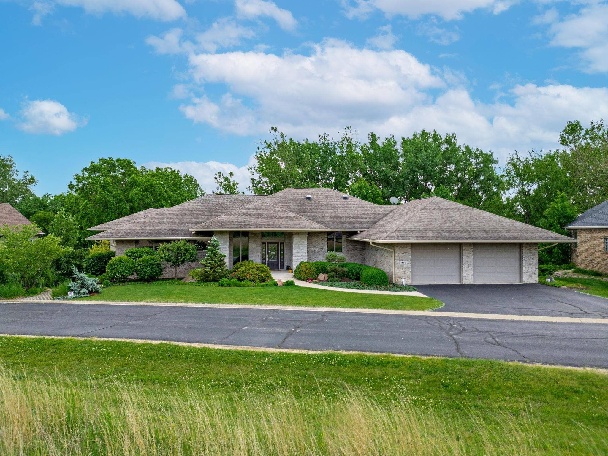515 STONE RIDGE Lane, Cherry Valley, IL 61016