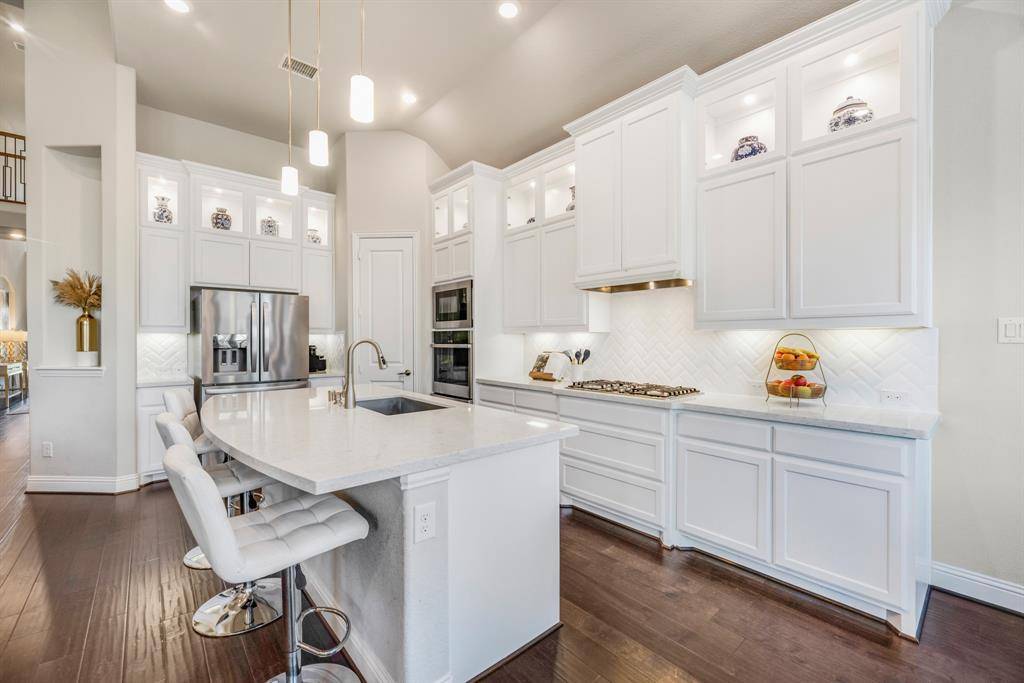 311 Dove Falls Drive, Argyle, TX 76226
