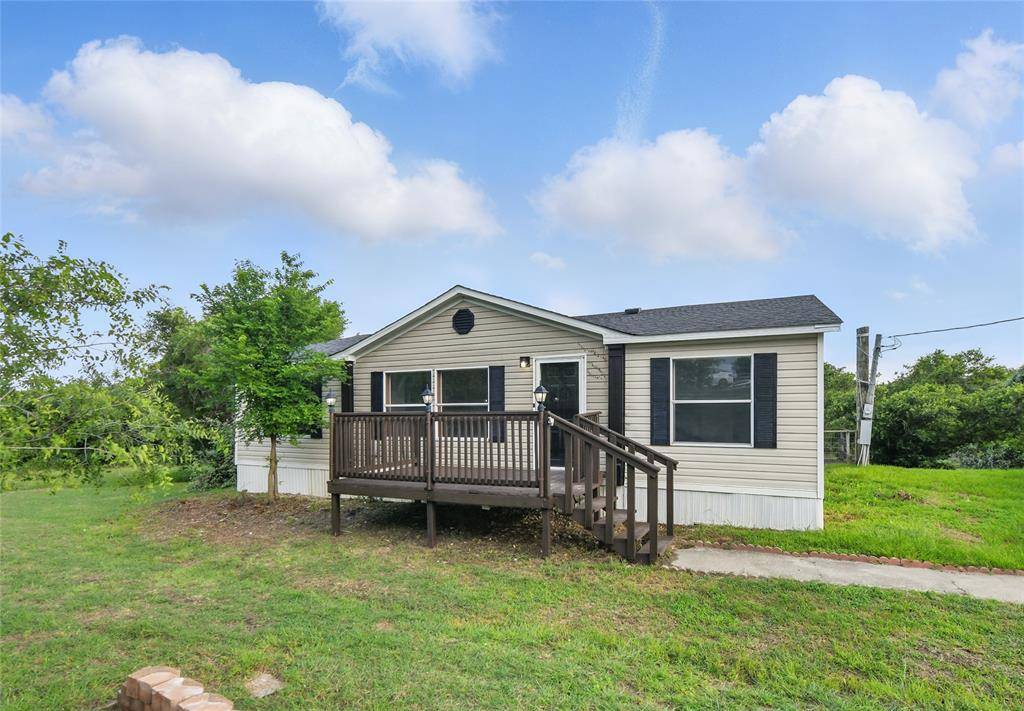 230 Sea Salt Drive, Springtown, TX 76082