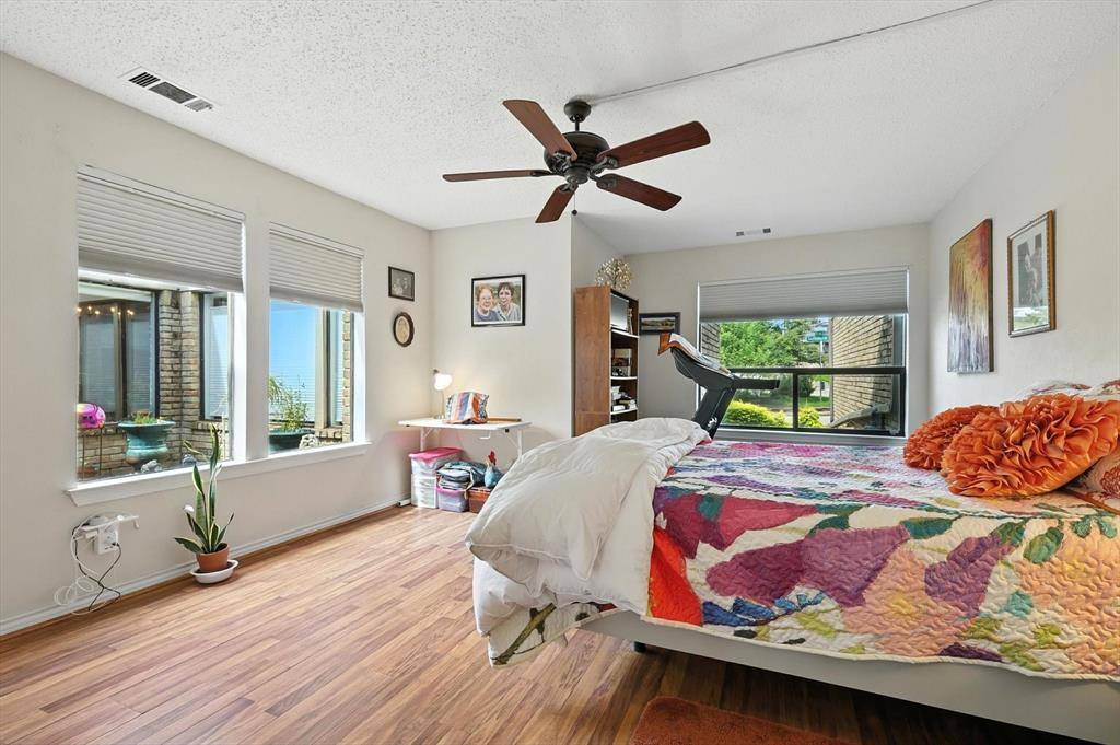 Dallas, TX 75231,8346 Southmeadow Circle