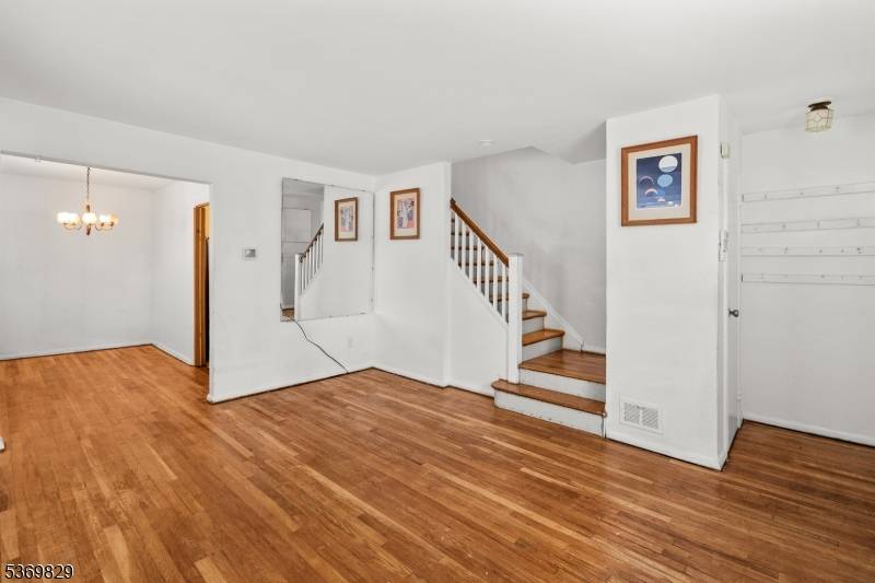 Westfield Town, NJ 07090,233 Windsor Ave