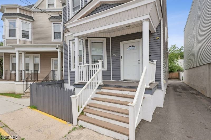 750 S 17Th St, Newark City, NJ 07103