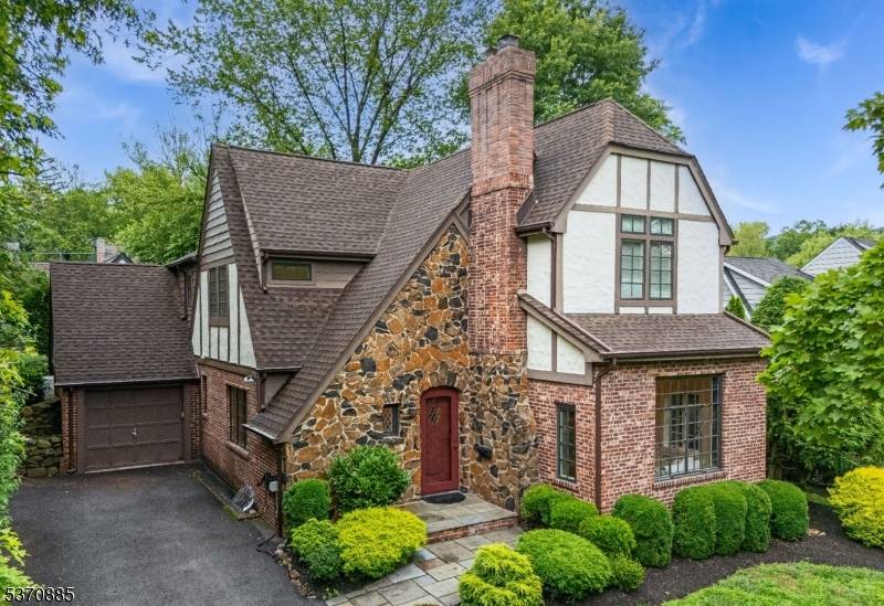 Millburn Twp., NJ 07078,9 Midhurst Rd