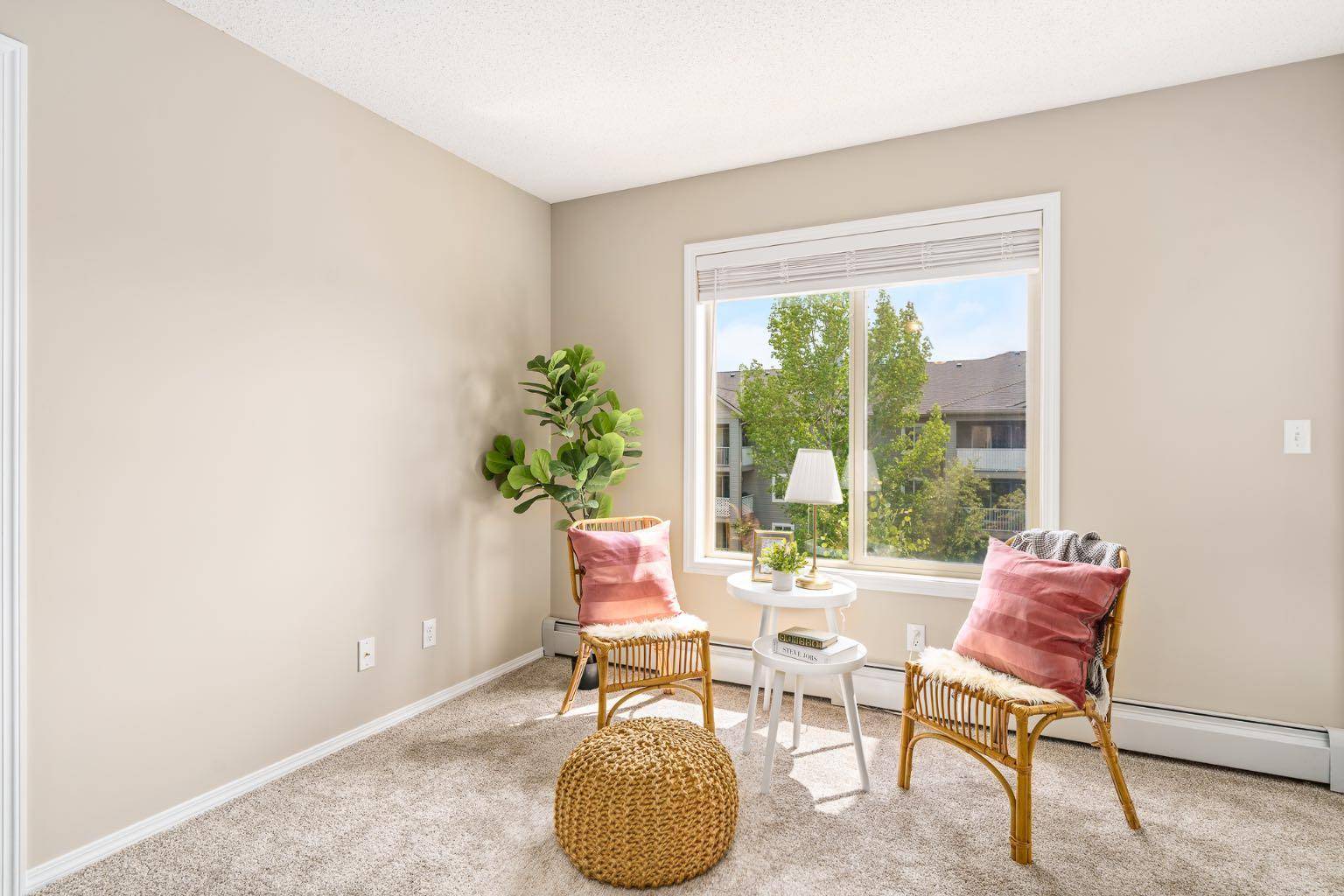 Airdrie, AB T4B 3V7,403 Mackenzie WAY SW #9411