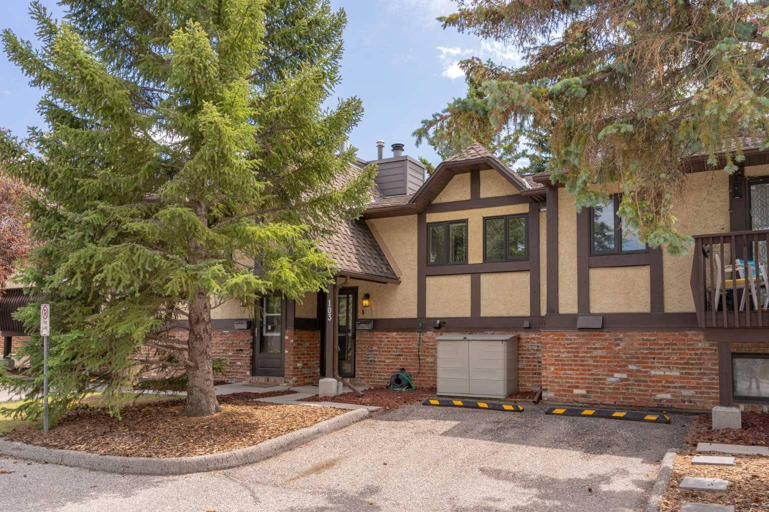 103 Storybook TER Northwest, Calgary, AB T2G 1Y5