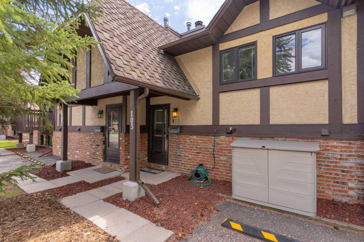 Calgary, AB T2G 1Y5,103 Storybook TER Northwest