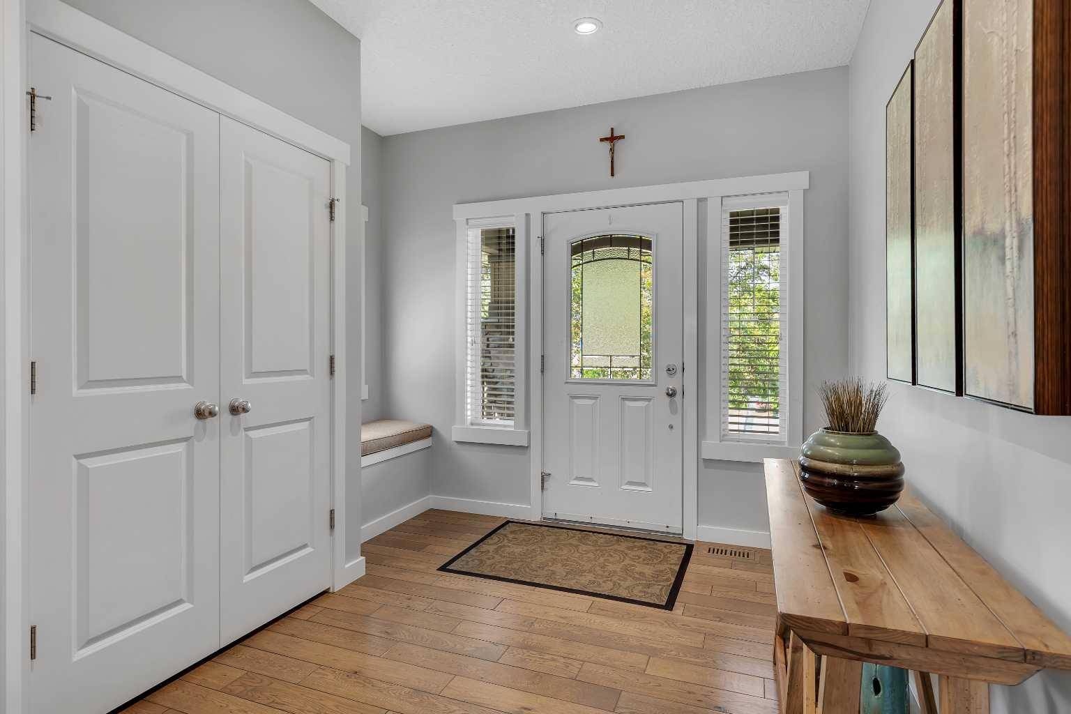Calgary, AB T3B 6B4,271 Valley Pointe WAY Northwest