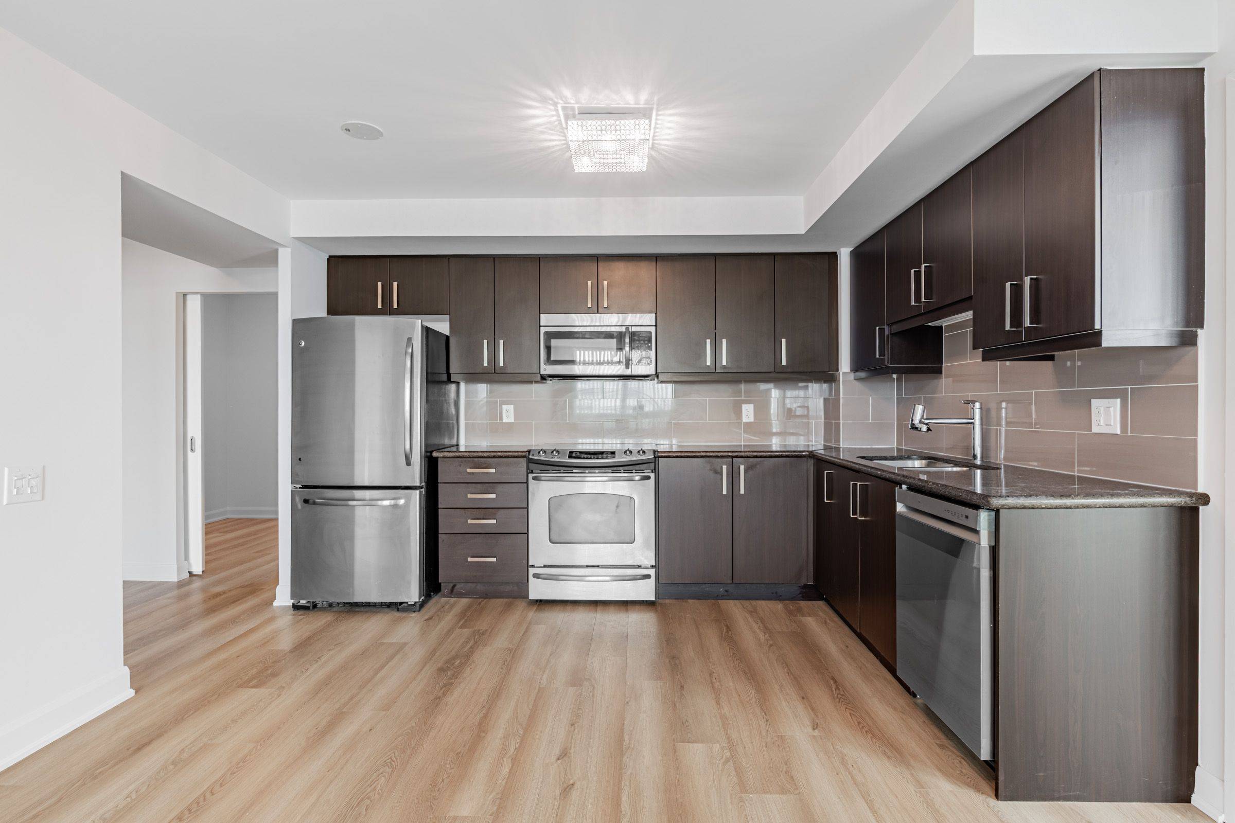 Toronto C14, ON M2N 2W7,17 Anndale DR #2315
